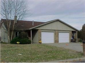 Great 3 bed, 2bath duplex in Sundance Acres, Rogers.  Attached garage, fenced yard, lawn care included.   No large dogs. Owner does not warrant refrigerator.