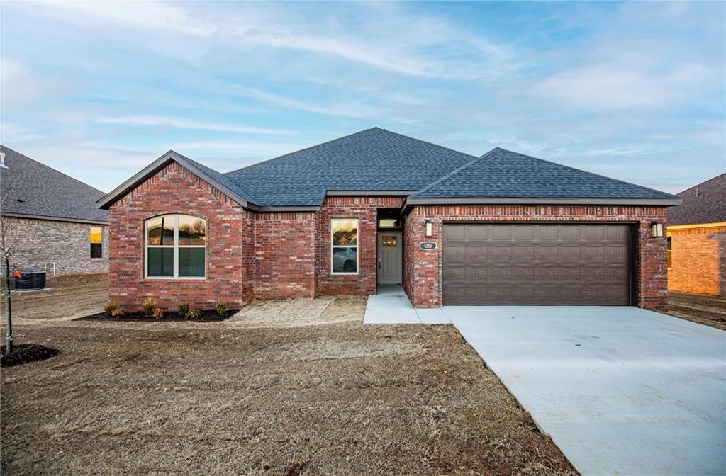 ***JANUARY RENT SPECIAL*** Rent this unit before January 31, 2023 and receive $100 off per month for the 1st 12 months!!! Brand New Construction 4 bed 2 bath home located directly behind the new Pea Ridge High School and only minutes from Bentonville! Features include, large kitchen island, upgraded 3cm granite & fixtures, glass top range, luxury vinyl plank flooring, custom tile shower, covered patio, & much more! ***Multiple Units Available***Pictures may not be of exact unit available, paint colors, flooring color, style and cabinets may vary. Must view unit before getting approval will be issued***