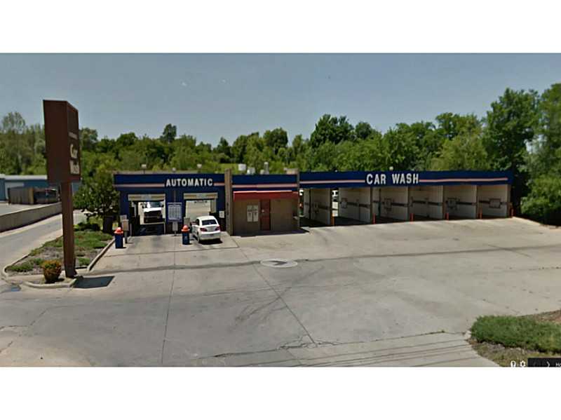 CASH FLOWING CAR WASH IN KILLER LOCATION.  ALMOST 2 ACRE LOT.