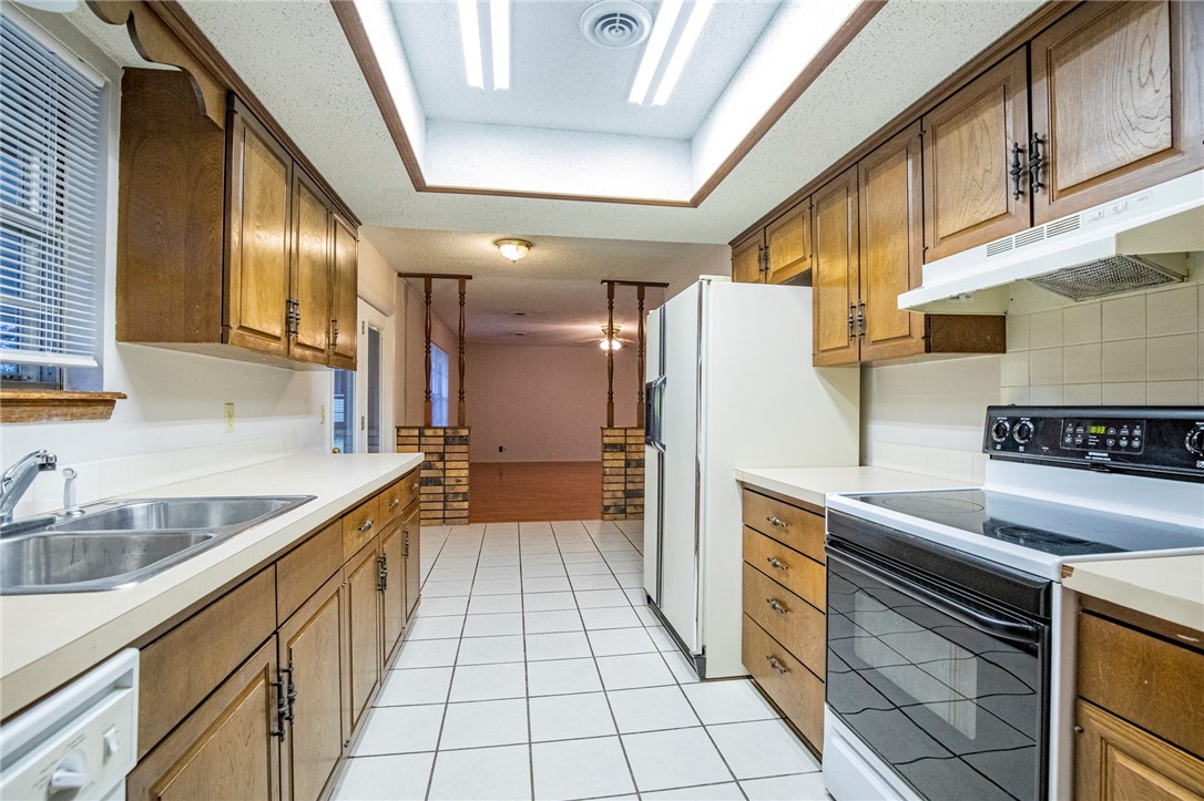 Park Hill Sub Rogers - Residential Lease