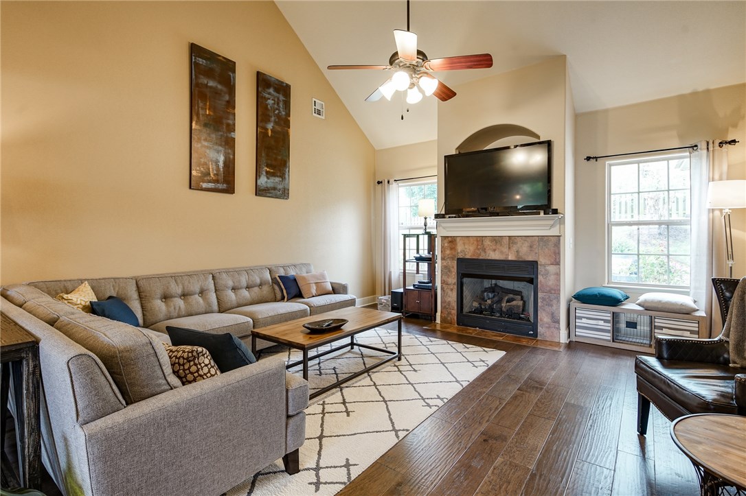SIENNA AT COOPER'S FARM PH 1B-CENTERTON - Residential