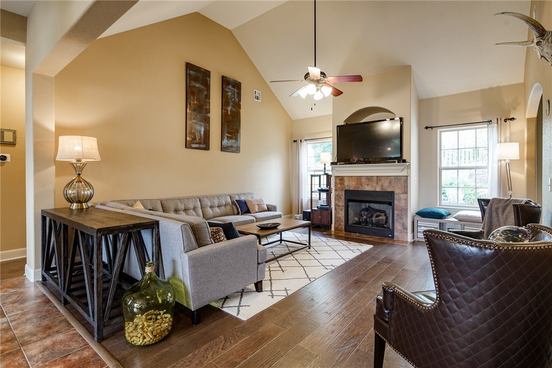 SIENNA AT COOPER'S FARM PH 1B-CENTERTON - Residential