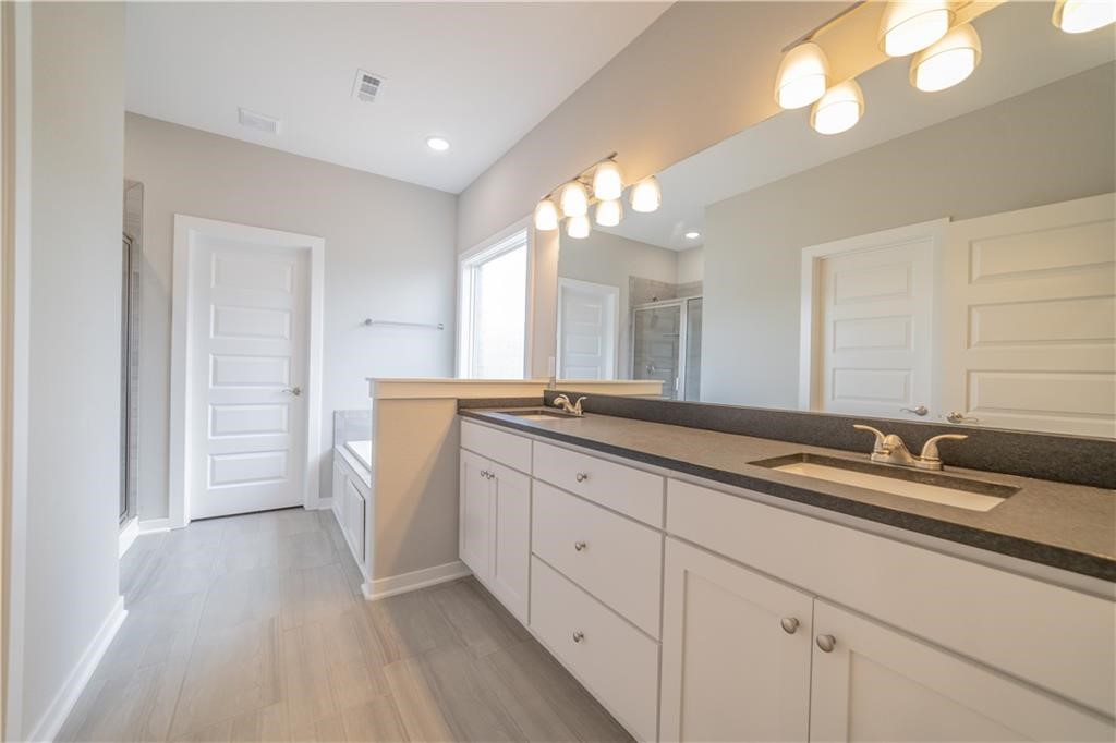 Goose Creek Village Ph I - Residential Lease