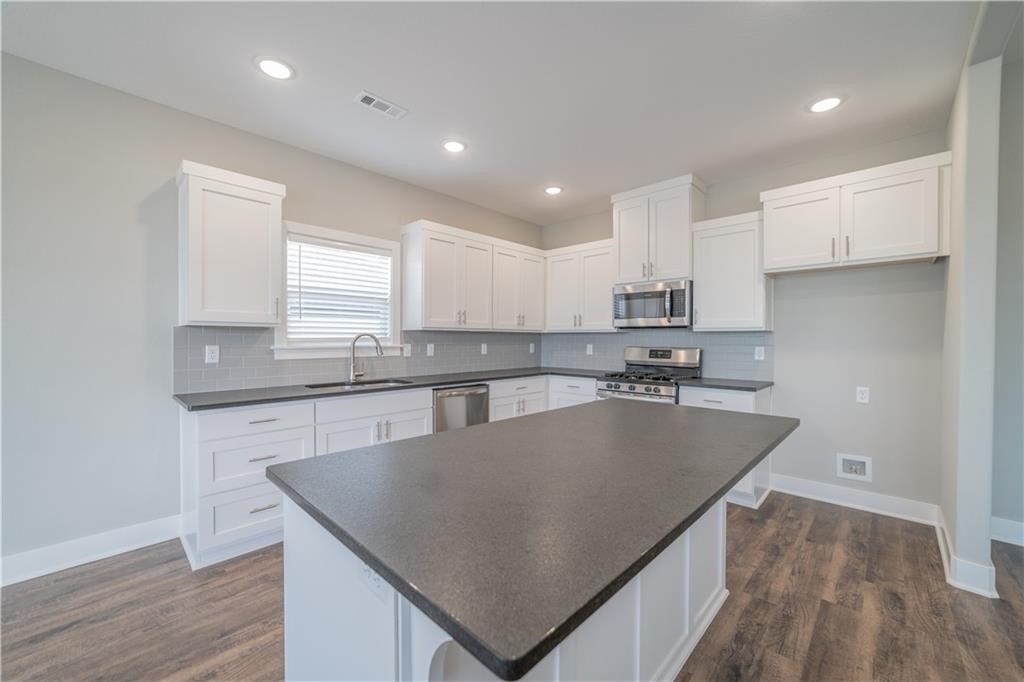 Goose Creek Village Ph I - Residential Lease