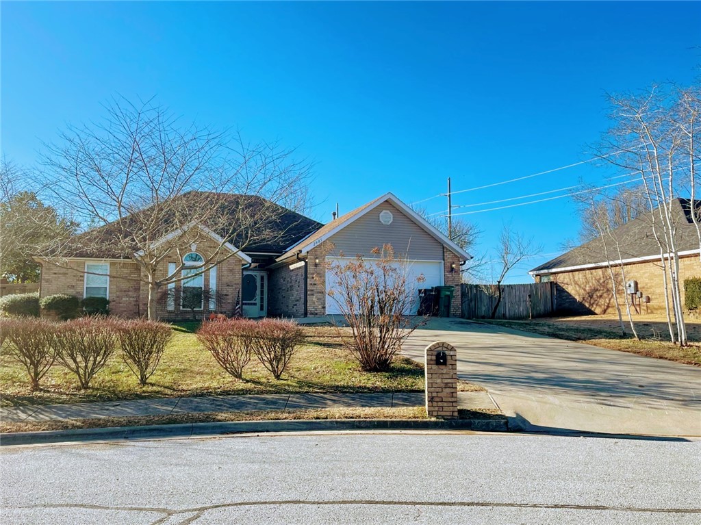 Briarwood Ph I - Residential Lease