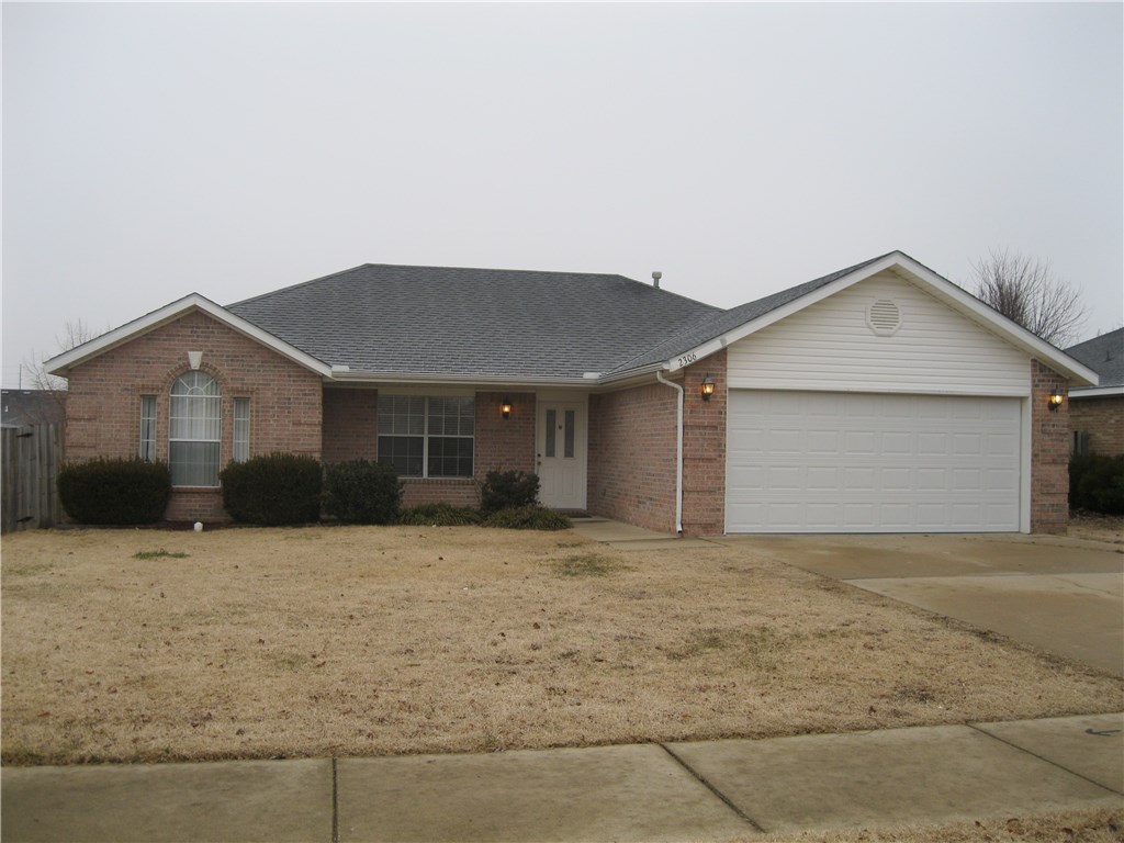 Beautiful 3 Bedroom, 2 Bath home, Carpet, Tile, Fireplace, Huge Master with his/hers sinks, Privacy Fenced backyard