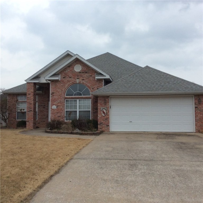 Upscale 4 bedroom & 2 bathroom house in a great neighborhood of Bentonville. Close to Wal-Mart Home Office. House has hardwood, tile, and carpet flooring. Fenced yard.