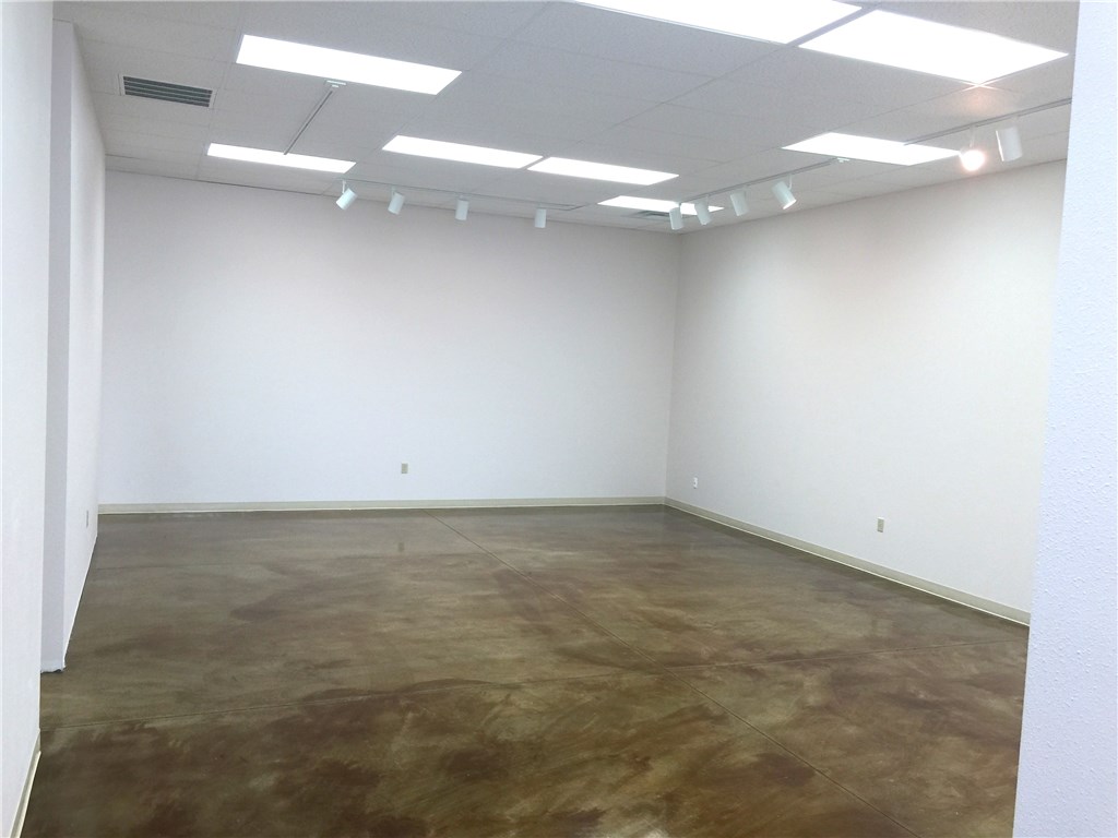 Moody Acres Bentonville - Commercial Lease