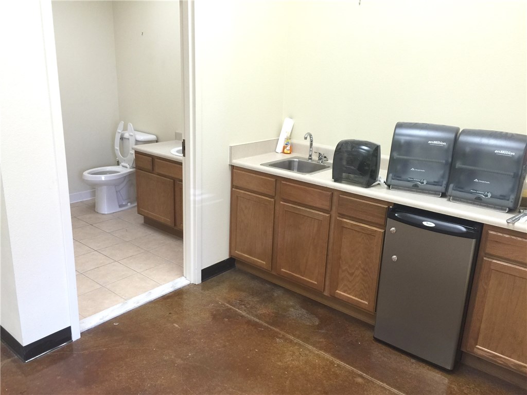 Moody Acres Bentonville - Commercial Lease