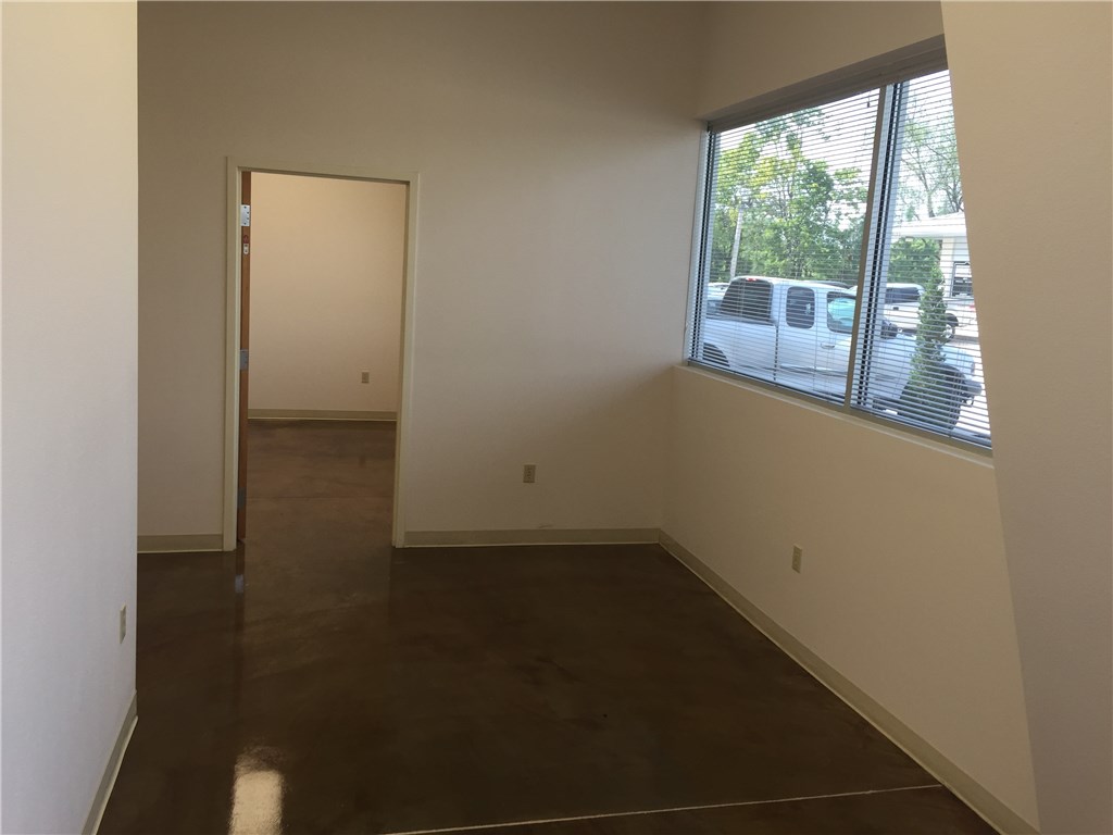 Moody Acres Bentonville - Commercial Lease
