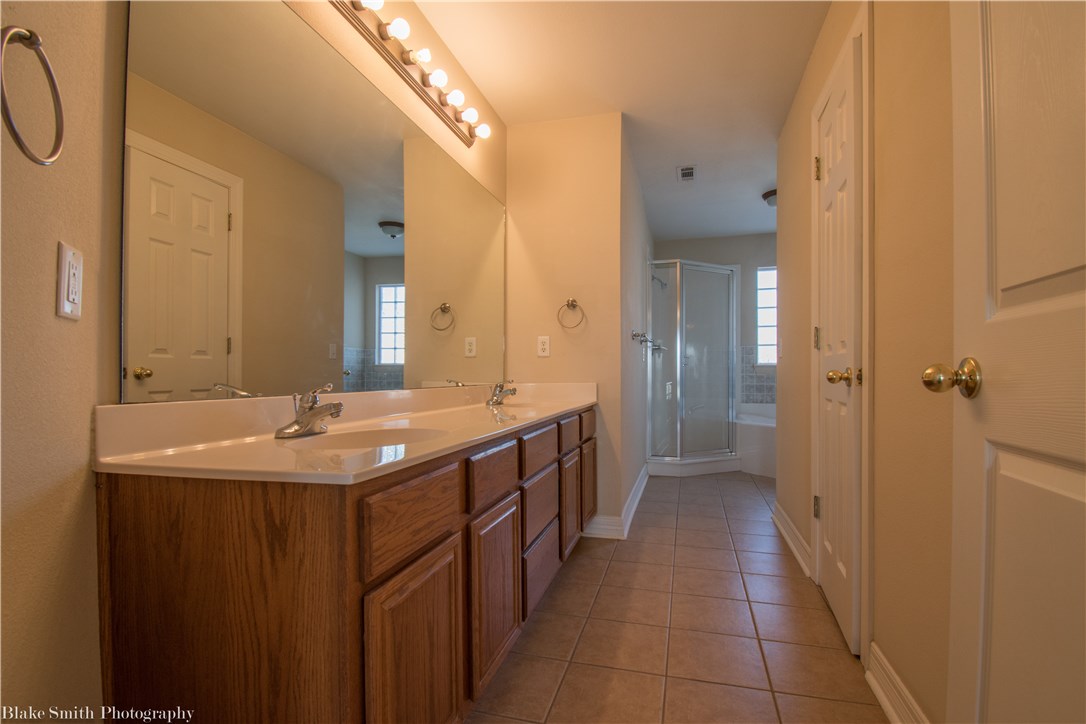 Rose Court-Valley View-Hpr - Residential Lease