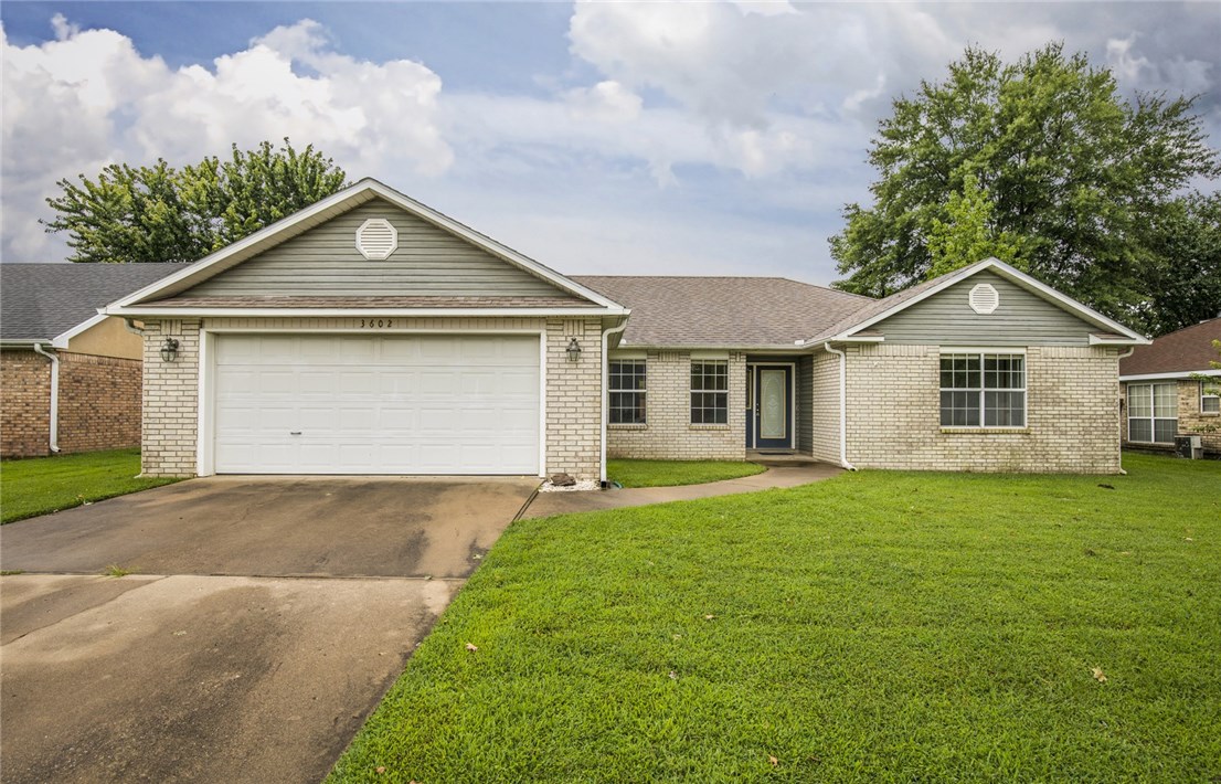 This 4 bedroom 2 bathroom home is located in the desirable Cambridge Park subdivision.  With its split bedroom floor plan, this home is perfect for families.  It is easily accessible to many amenities in NW Arkansas.