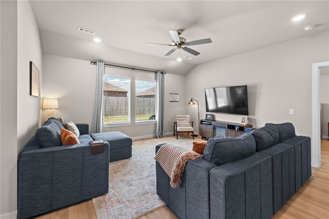 Cottonwood Place Sub Rogers - Residential