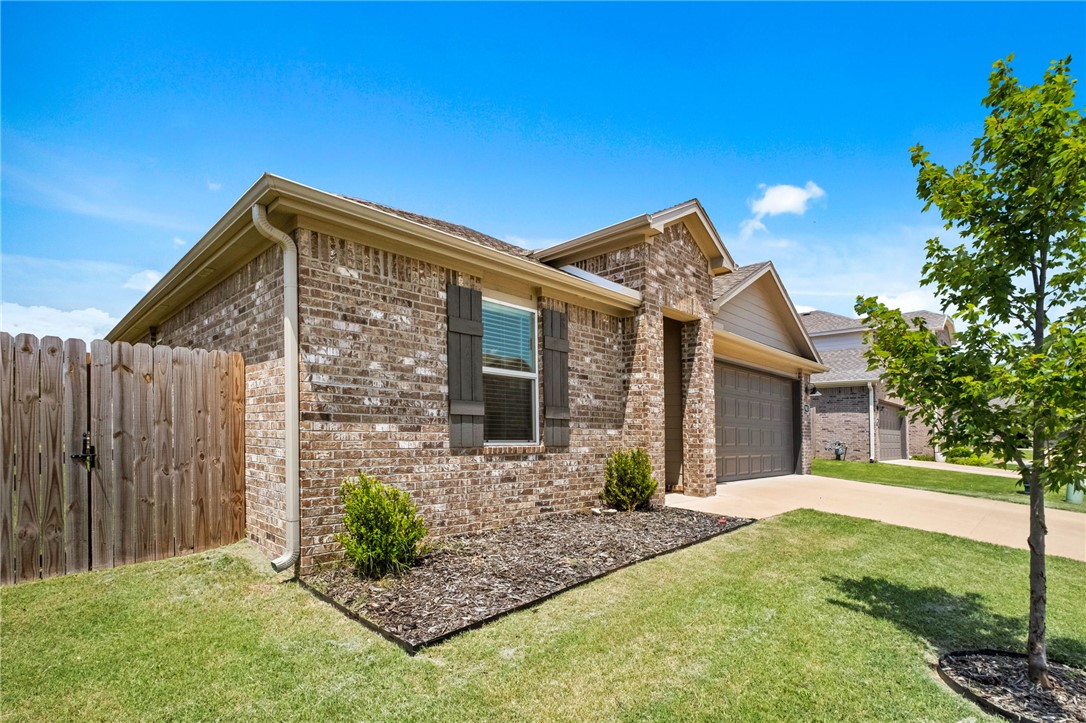 Cottonwood Place Sub Rogers - Residential