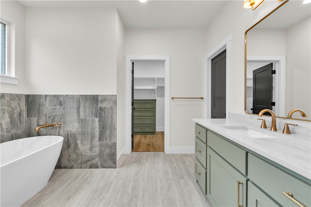 Maloree Woods Add Siloam Spgs - Residential