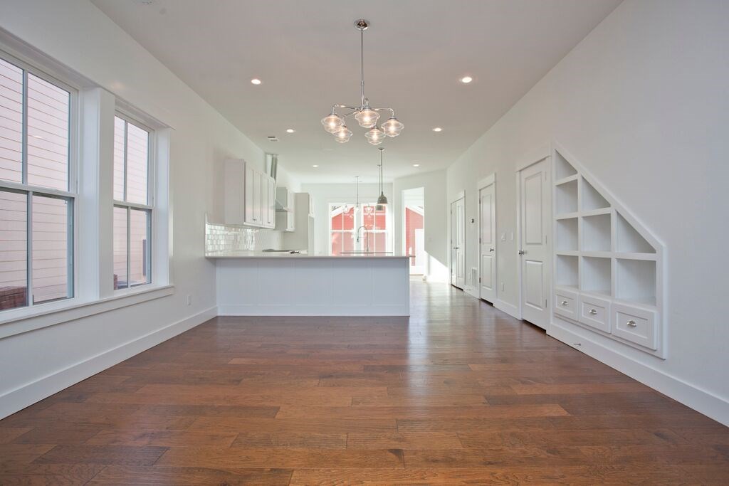 T J Hollands Sub Bentonville - Residential