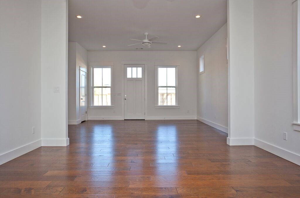 T J Hollands Sub Bentonville - Residential