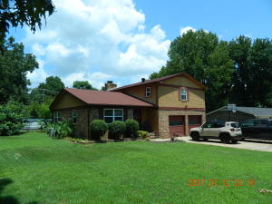 2 story brick home in town with your own oasis in the backyard. This 3 bed 2.5 bath home offers many amenities like an updated modern- sleekkitchen with solid surface counter tops and fully equipped stainless steel appliances. Newer roof and windows offer lower utility bills. Updatedbaths, walk-in closets, and above ground pool are just a few of the incredible perks this home has to​​‌​​​​‌​‌​​​‌‌​​​‌‌‌​​‌​​‌‌​​​​ offer.