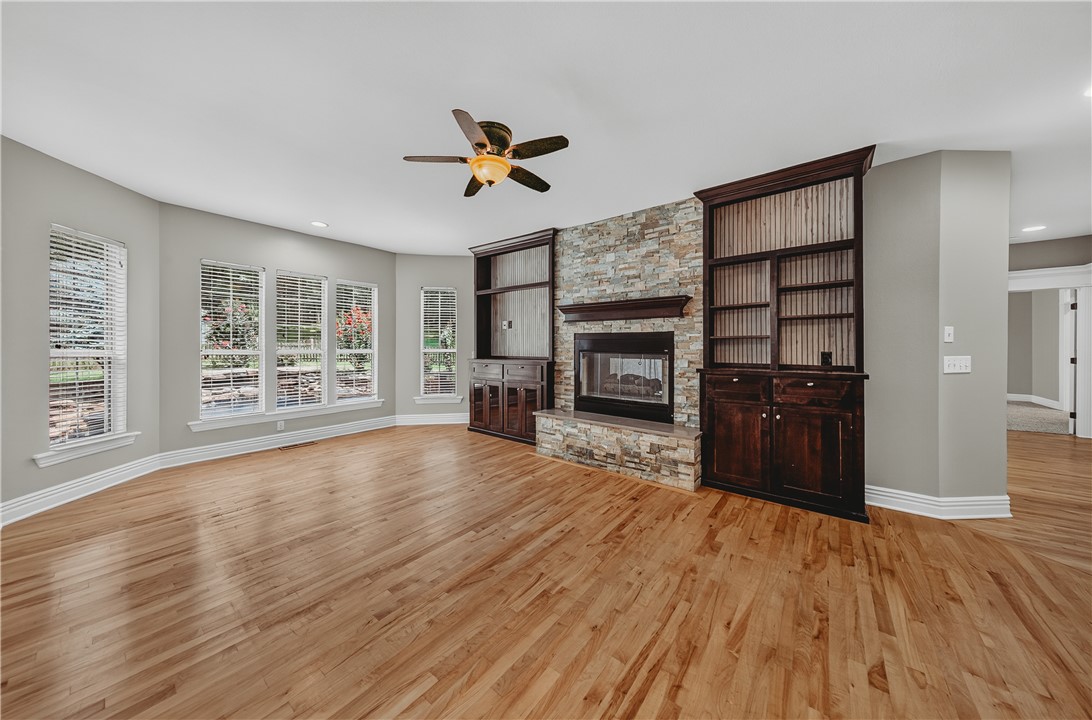 Deerpath Estates Ph I - Residential