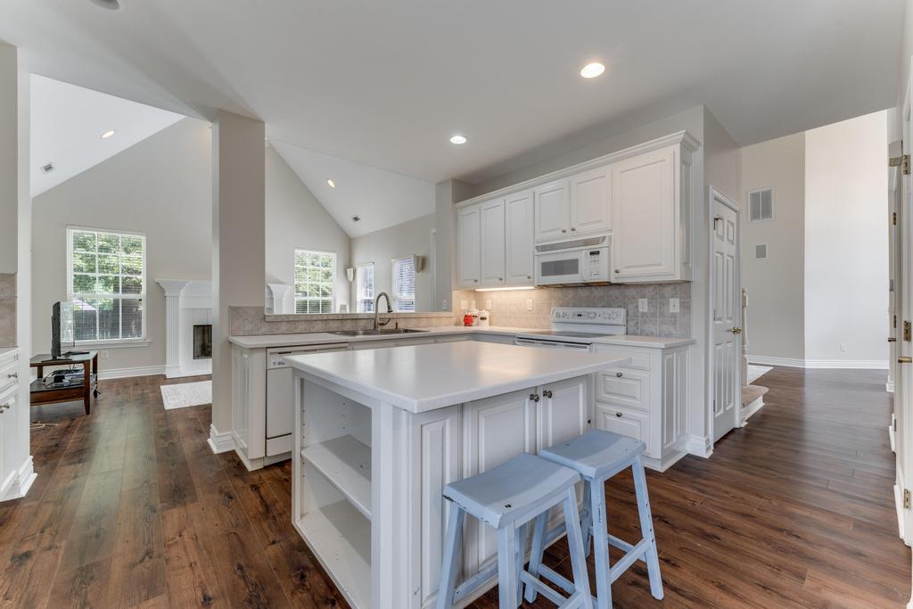 Ridgecrest Meadows Ph 2 Rogers - Residential