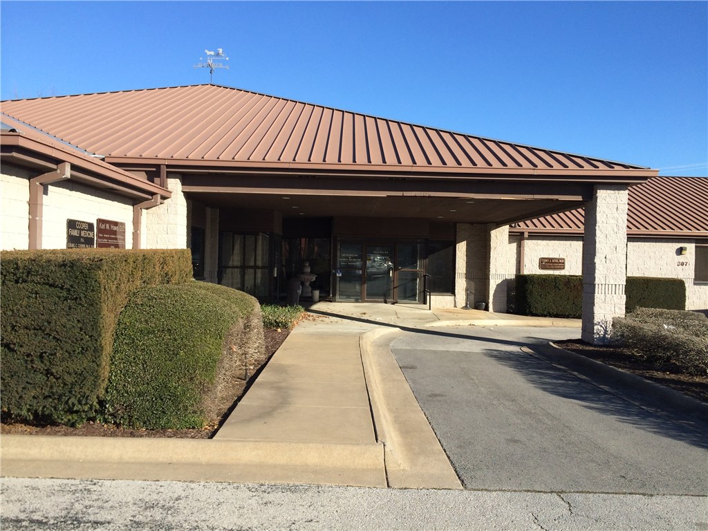 This building is for lease and for sale.   A total of 8,559 sq. ft.    It is a medical office building with 17 exam rooms with sinks, -ray rooms with equipment, lab rooms, large nurse stations.   This building has abundant storage and shelving included.