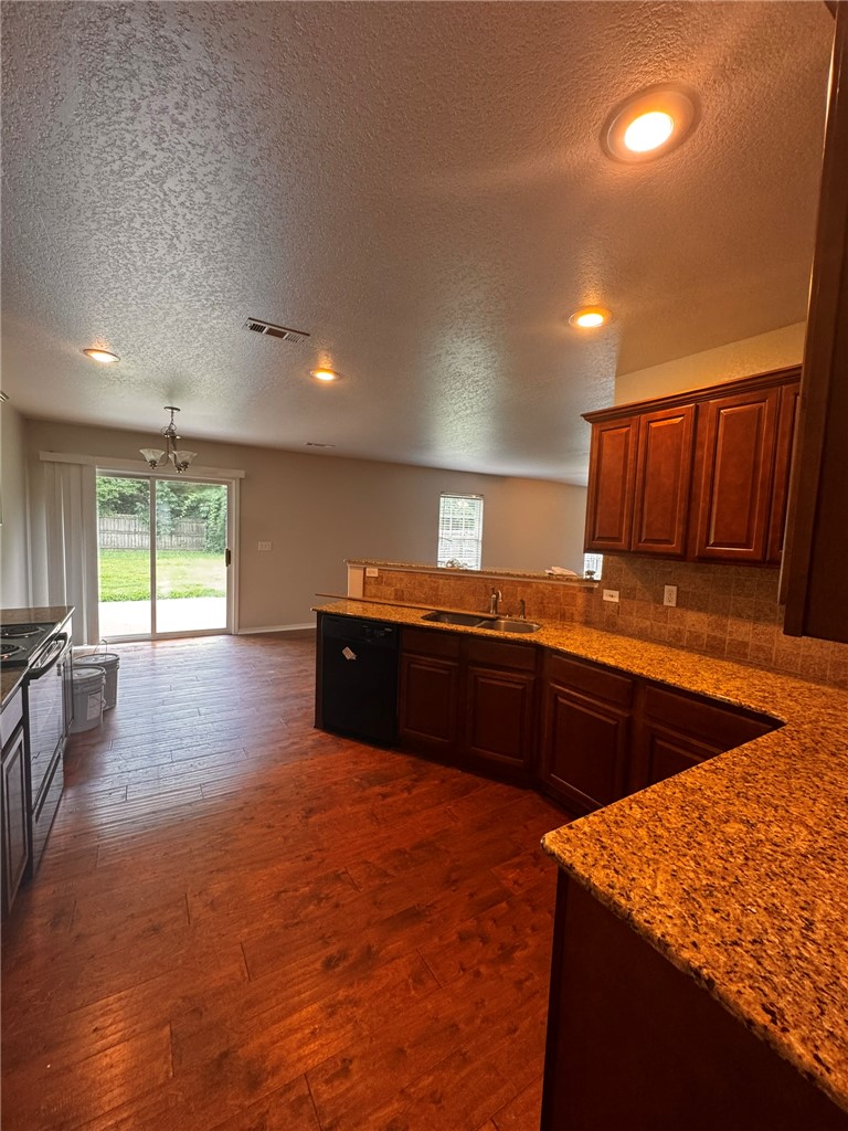 East Creek Place - Residential Lease