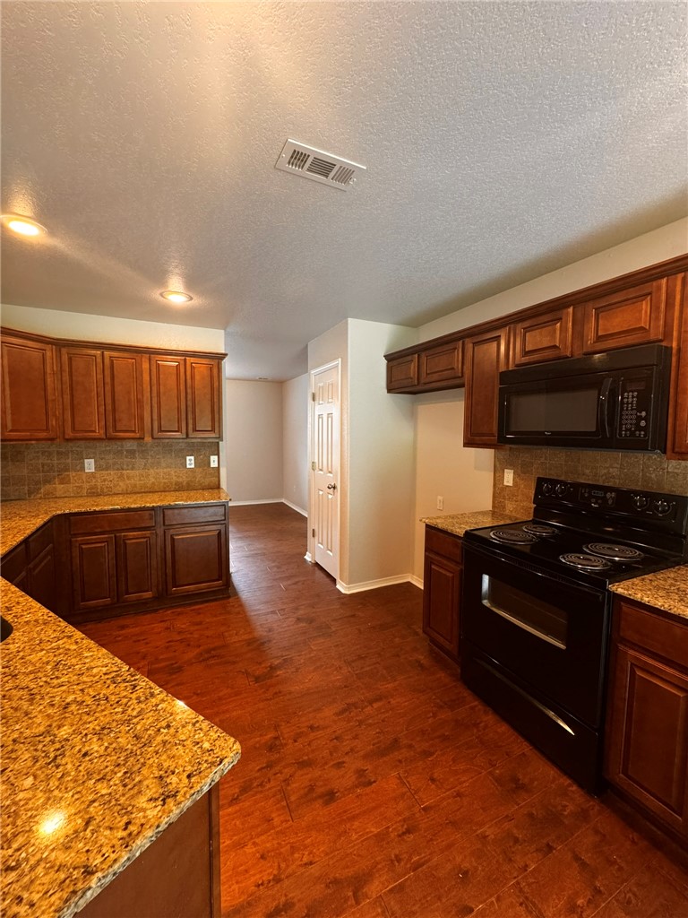 East Creek Place - Residential Lease