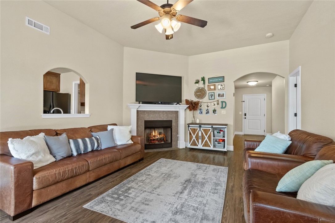 Malies Add Rogers - Residential