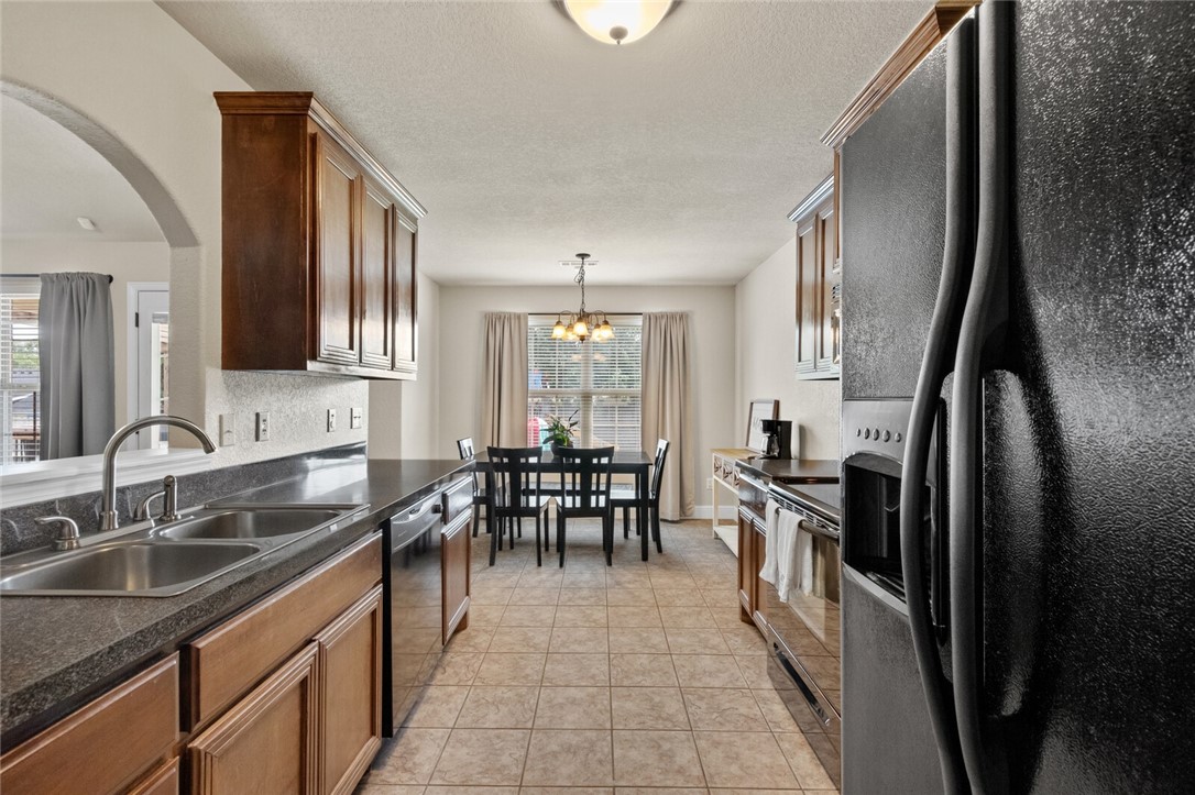 Malies Add Rogers - Residential