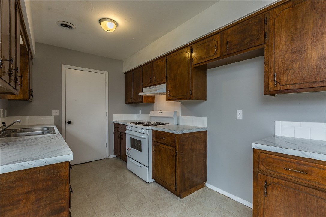 Broadmore Acres Sub - Residential