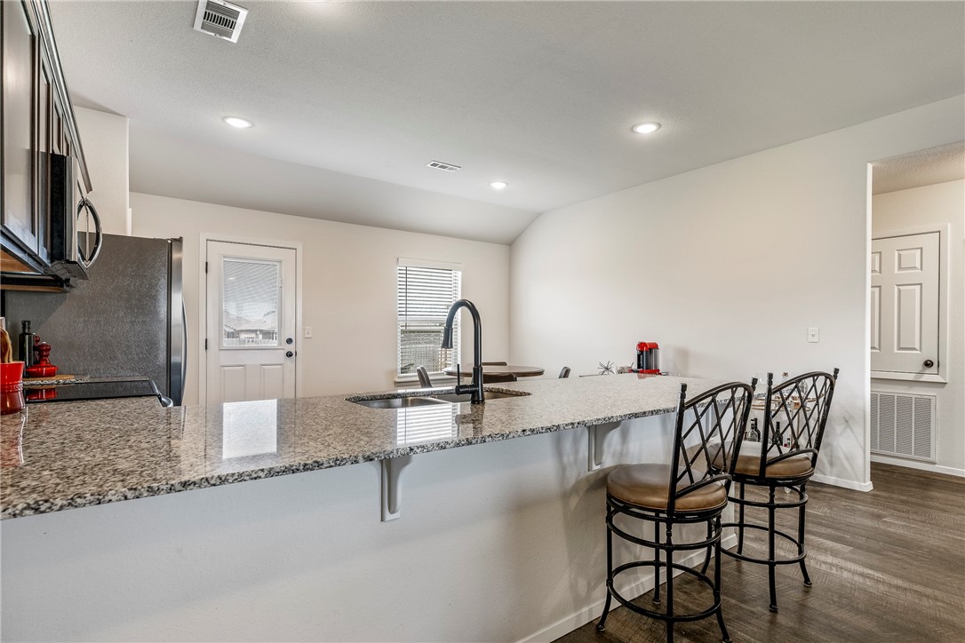 Lakewood Crossing - Residential Lease