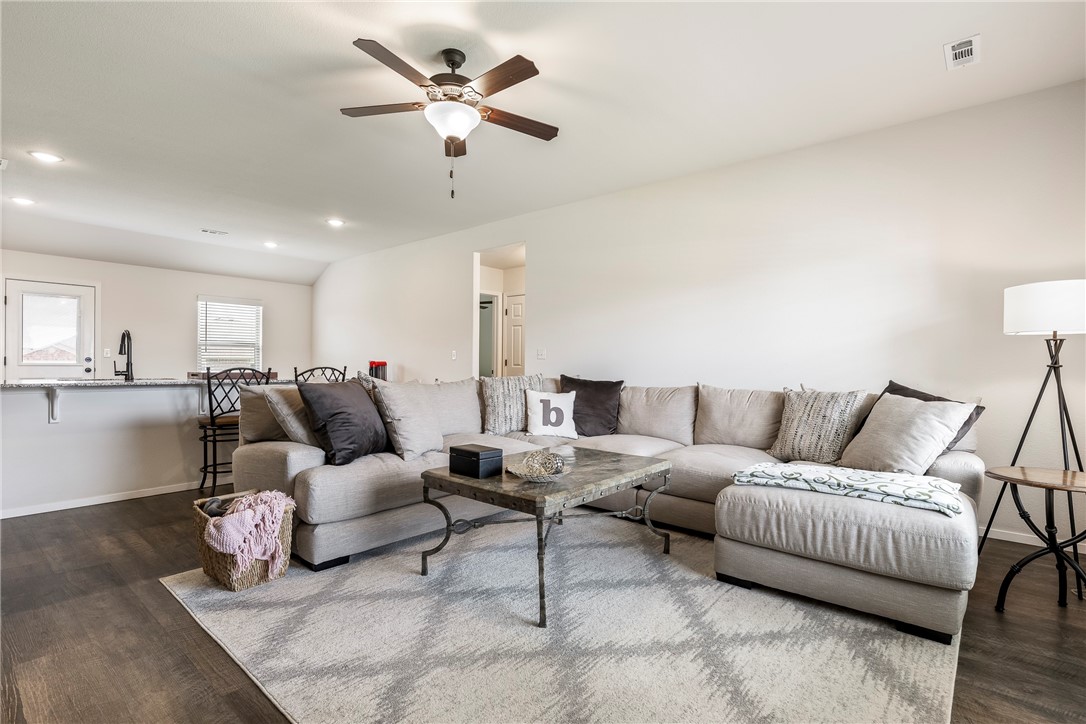 Lakewood Crossing - Residential Lease