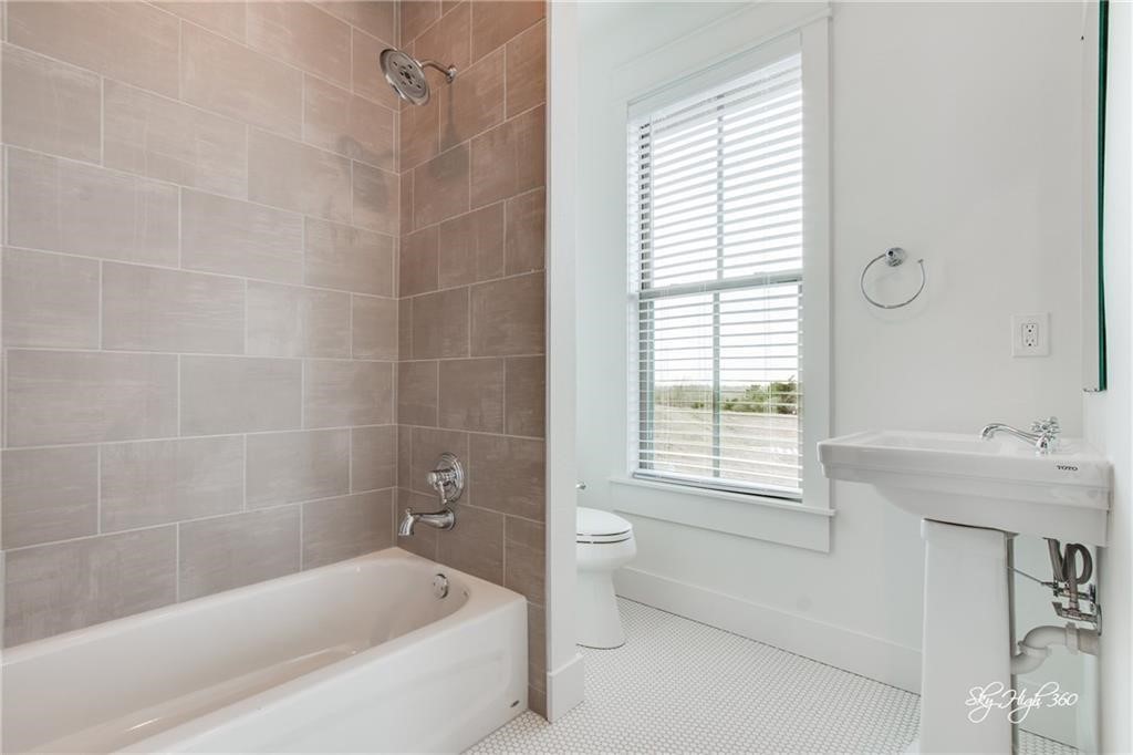 Mission Heights Dev Ph I - Residential Lease