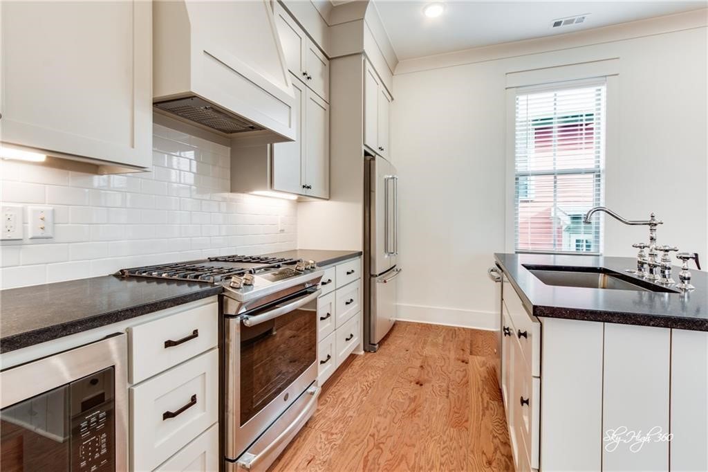 Mission Heights Dev Ph I - Residential Lease
