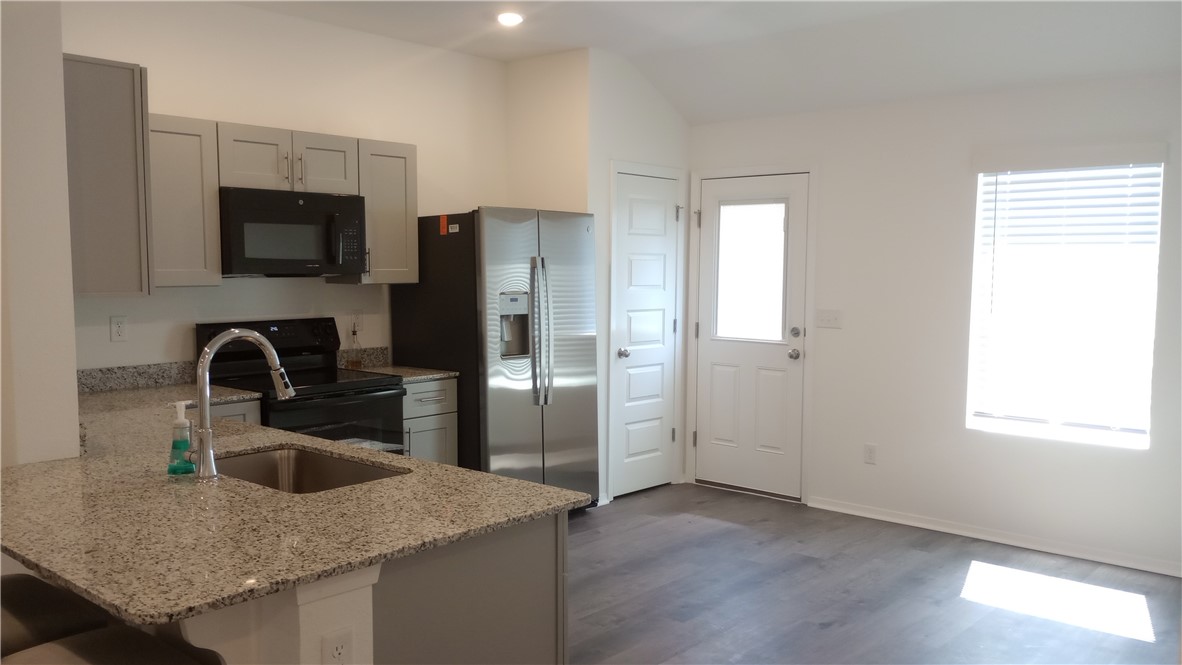 HOPE HILL SUB-BENTONVILLE - Residential Lease