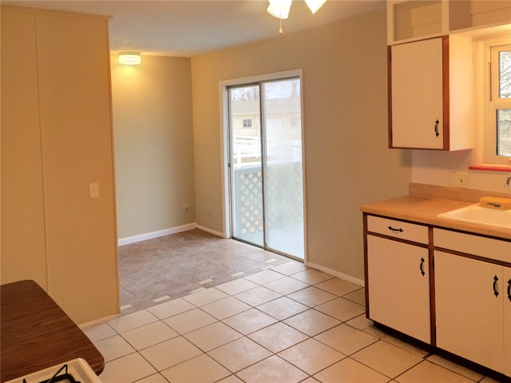 Springdale Outlots - Residential Lease