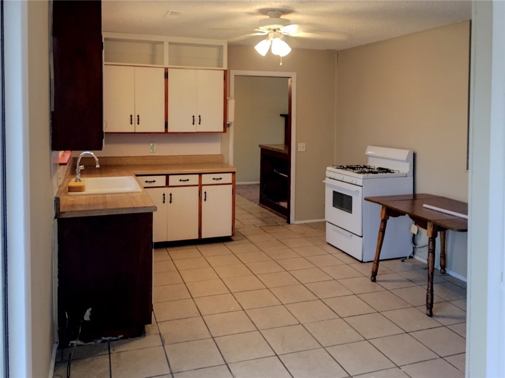 Springdale Outlots - Residential Lease