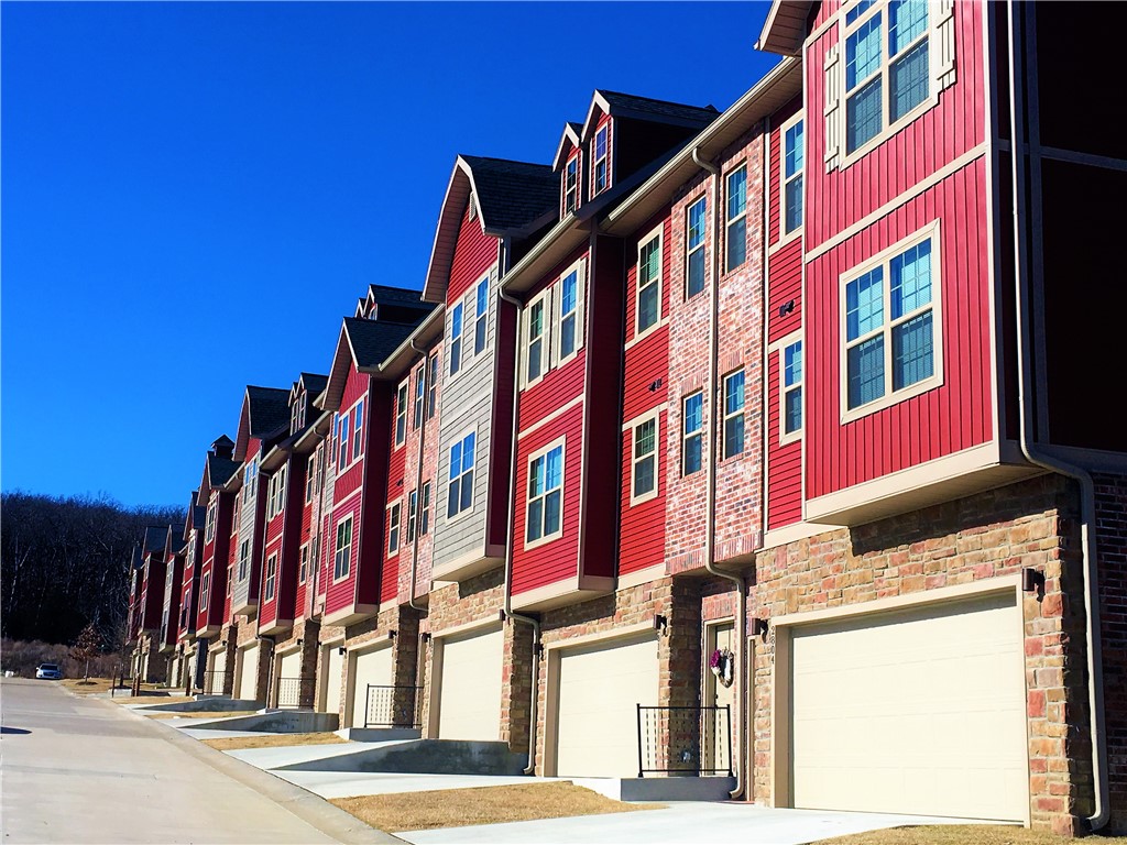 VILLAGE ON SHILOH (THE) - HPR - Residential Lease