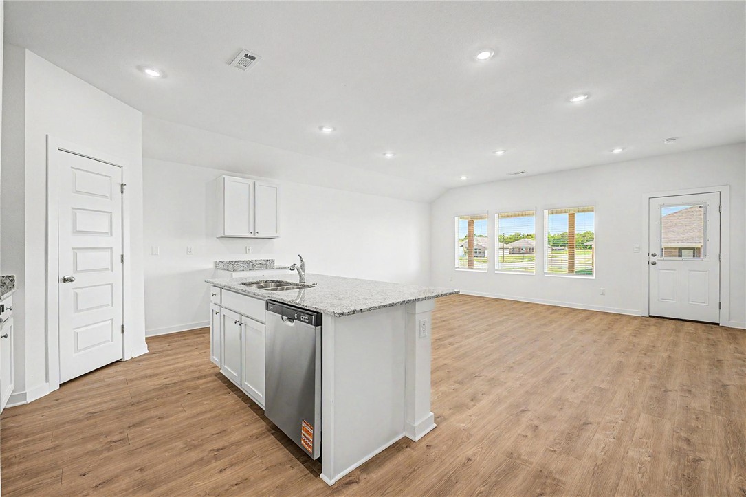 West Wind, Phase 1 - Residential Lease
