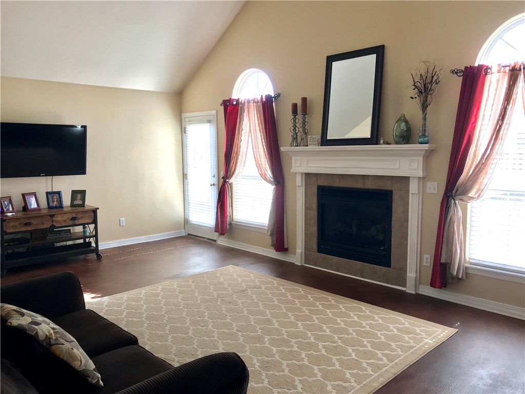 Standing Oaks Sub Blk III Pea Ridge - Residential