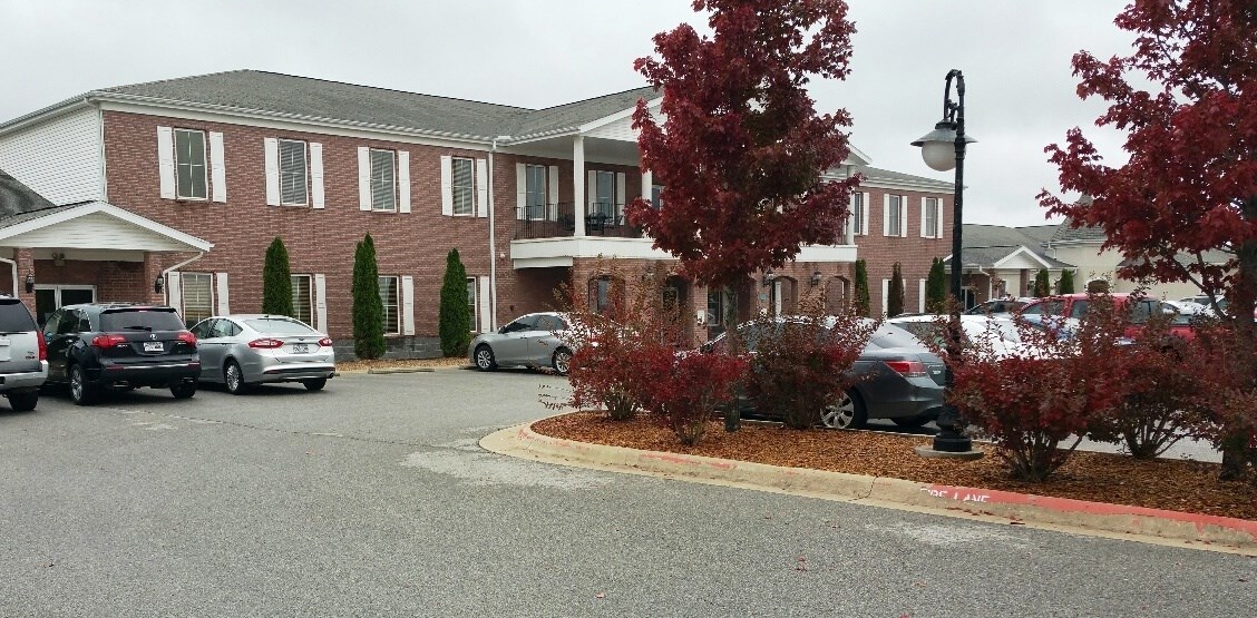 INVESTOR ALERT!  Owner (Co) is liquidating all holdings.  Upscale bldg. priced $1,300,000 below last appraisal of $4.6M.  Currently occupied thru Oct 2016 @ $22/SF!  Pre-designed for up to 8 tenants if multi-tenant conversion desired.  Also extra land included in sale for pre-planned future expansion of bldg. to add over 10K more rentable SF if/as desired.  Interior & exterior remodel in last 2 years.  Like new!  1 mile S. of Wal-Mart H.Q. & even closer to Sam's H.Q.  Energy Star Rating.  MAKE OFFER!