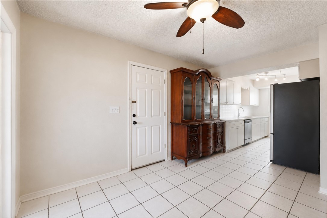 Fairchild Cannon Add Rogers - Residential