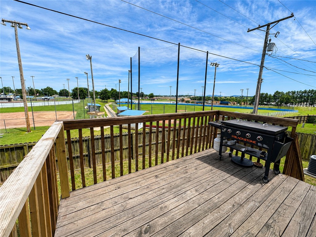 Wood Ridge Park - Residential