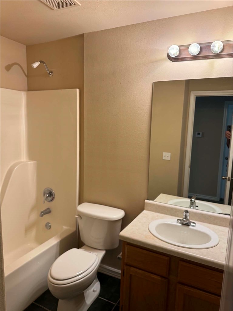 Oakwoods Sub Ph Iii - Residential Lease