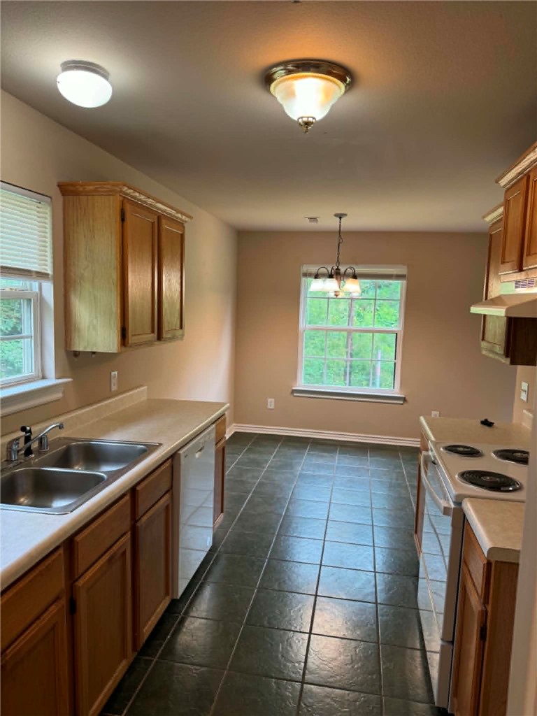 Oakwoods Sub Ph Iii - Residential Lease