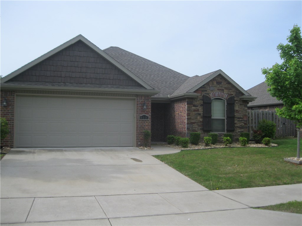 Garrett Road Sub Rogers - Residential Lease