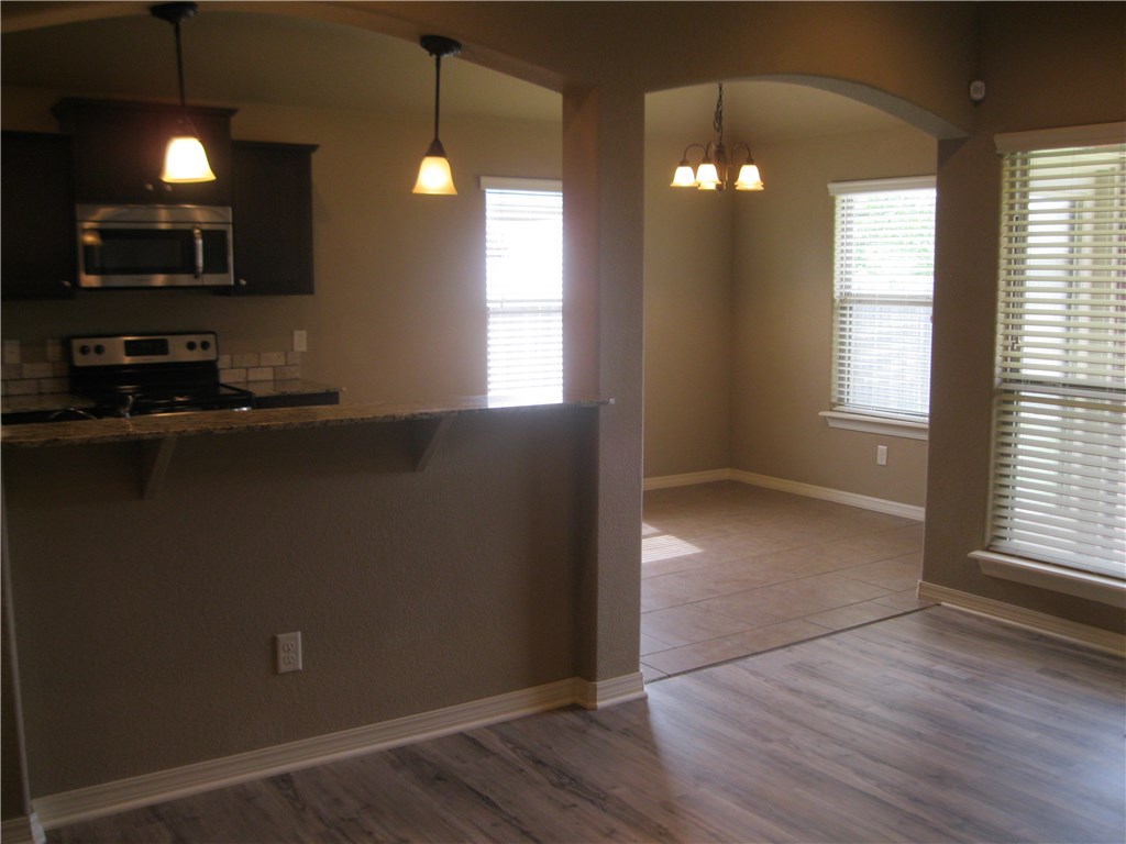 Garrett Road Sub Rogers - Residential Lease