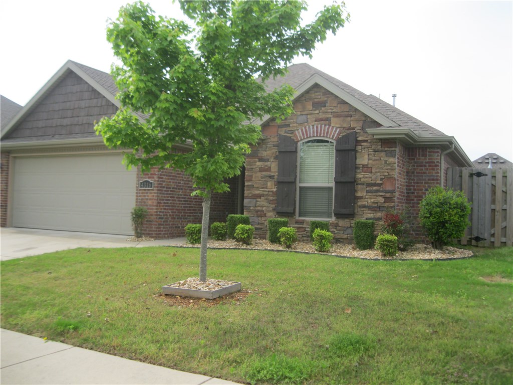 Garrett Road Sub Rogers - Residential Lease