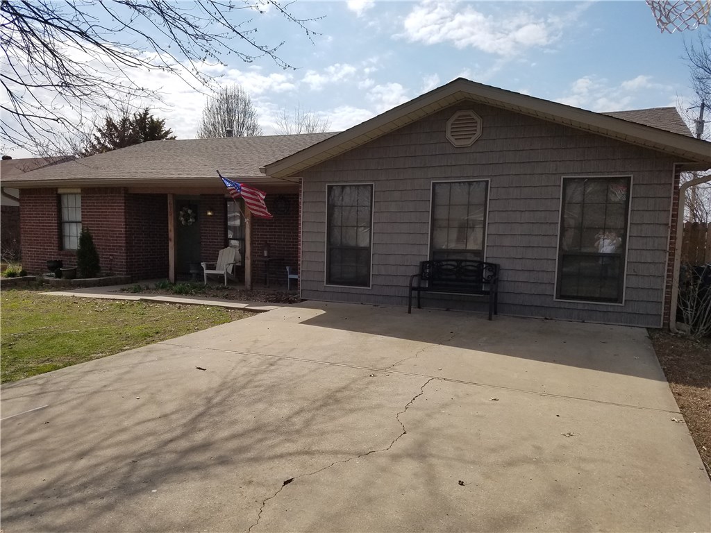 Round Prairie Estate Ph 1 Gentry - Residential