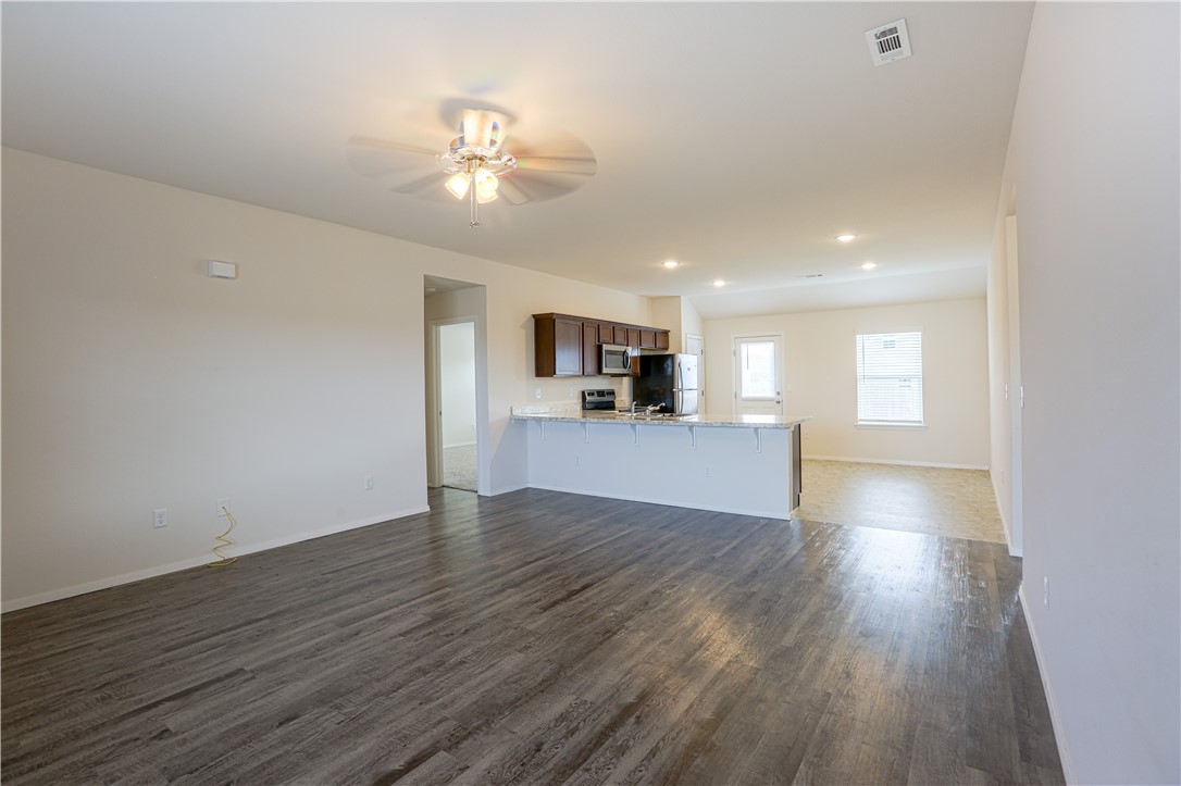 Lakewood Sub Ph Vi Lowell - Residential Lease